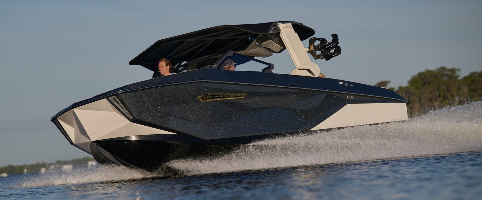 Super Air Nautique G23 hajó
