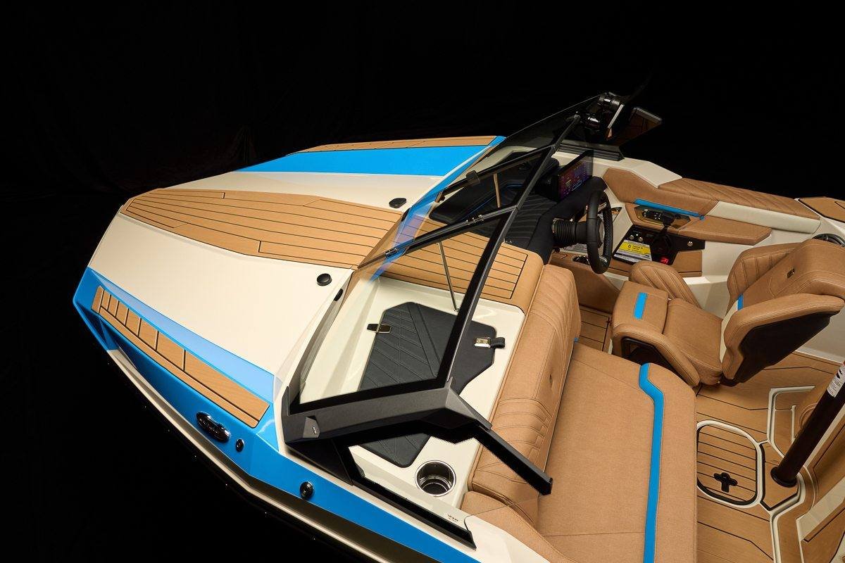 SKI NAUTIQUE hajófotó