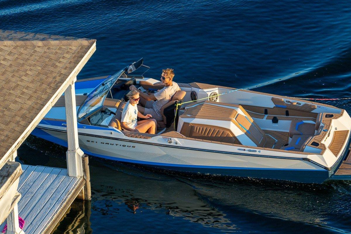 SKI NAUTIQUE hajófotó