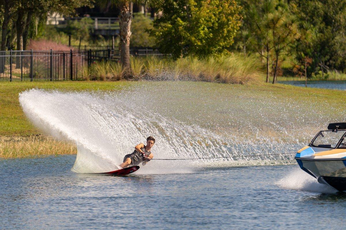 SKI NAUTIQUE hajófotó