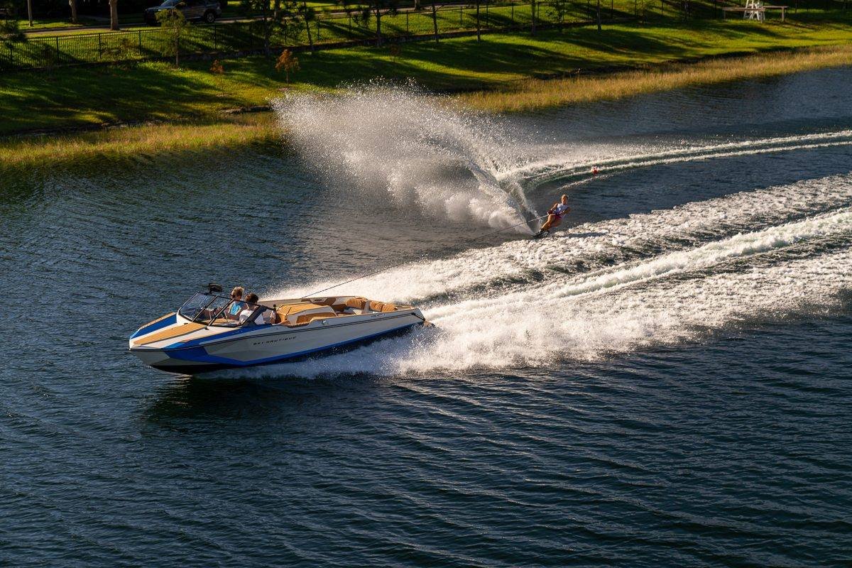 SKI NAUTIQUE hajófotó